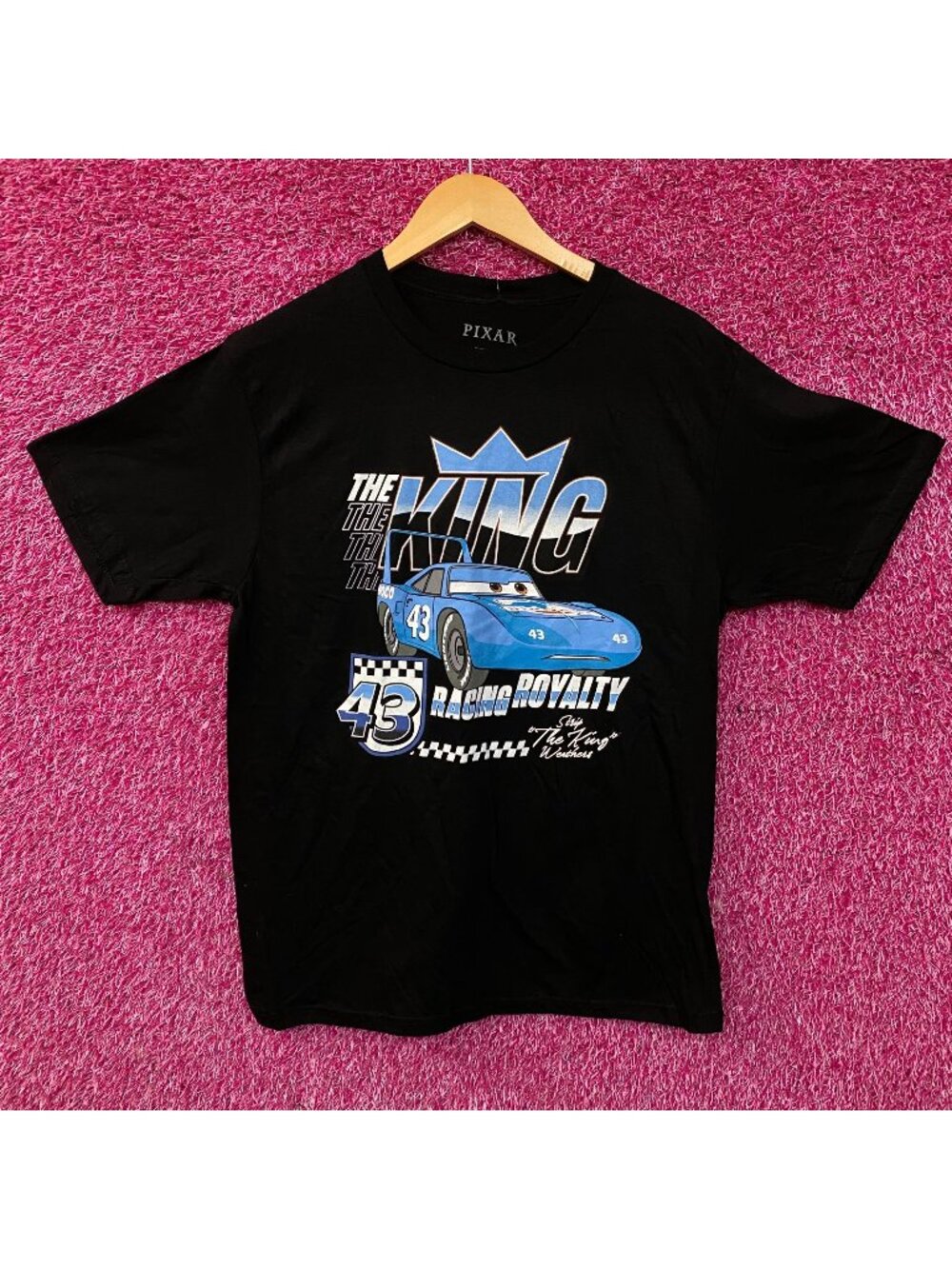 The King Racing Royalty Pixar Cars Tshirt size Medium